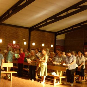 La Asamblea canta.